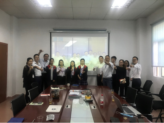 开云手机版登录入口-开云(中国)官方软件与炎墨合影 开云手机版登录入口-开云(中国)官方软件与炎墨合影
